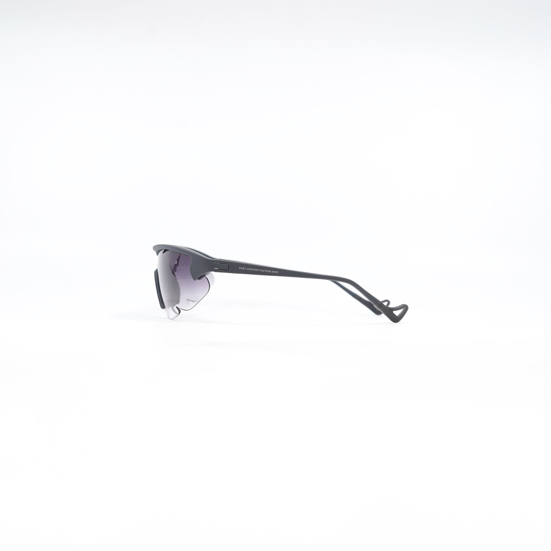 district-vision-paf-junya-racer-off-black-d-gray-gradient-lens