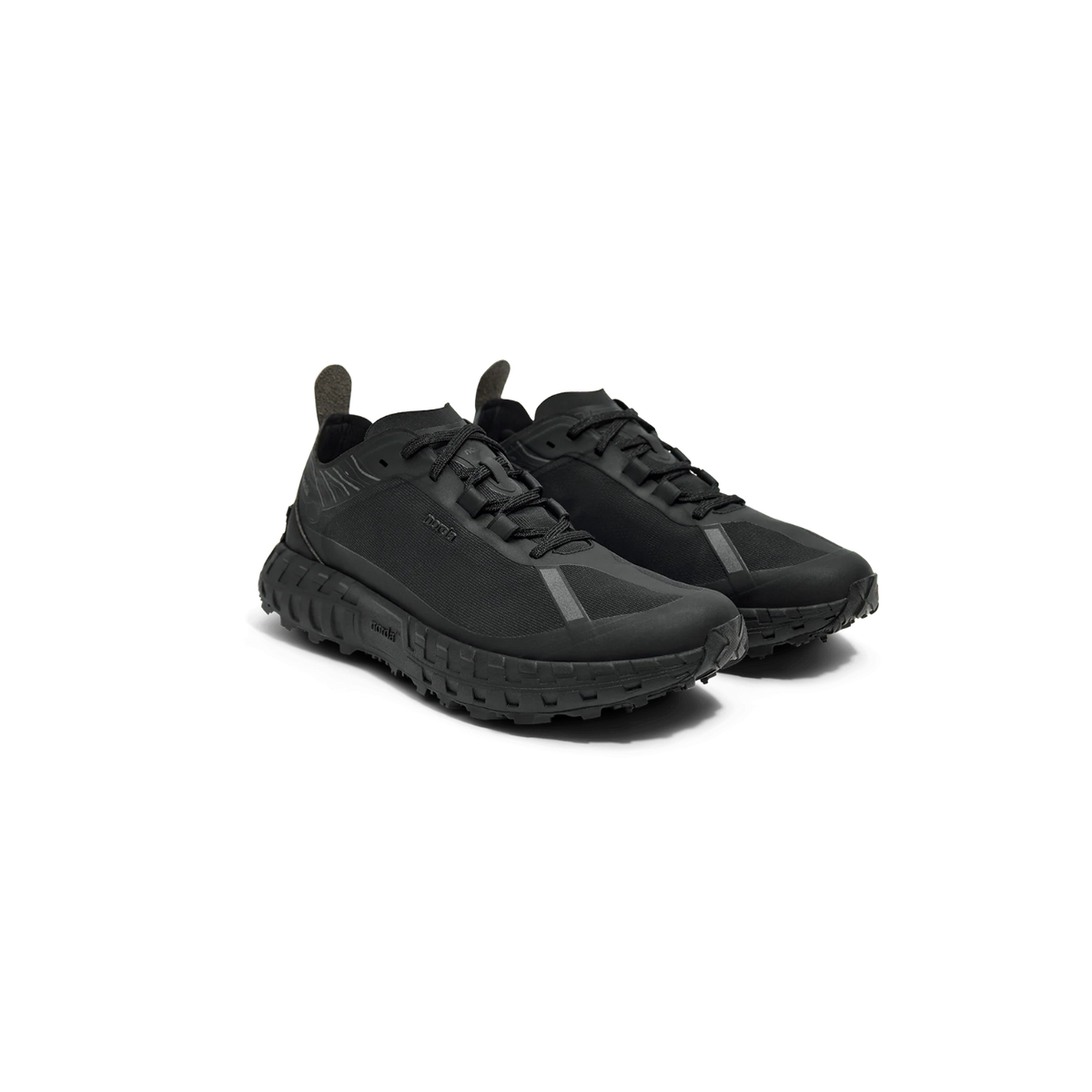 Norda 001A - Black