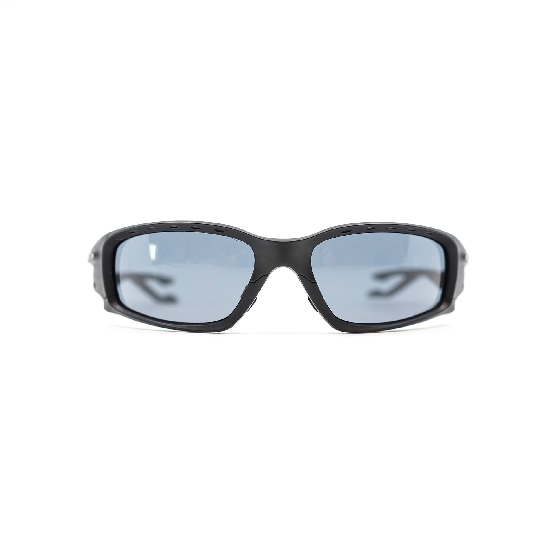 oakley-plantaris-sq-matte-black-prizm-grey-lens