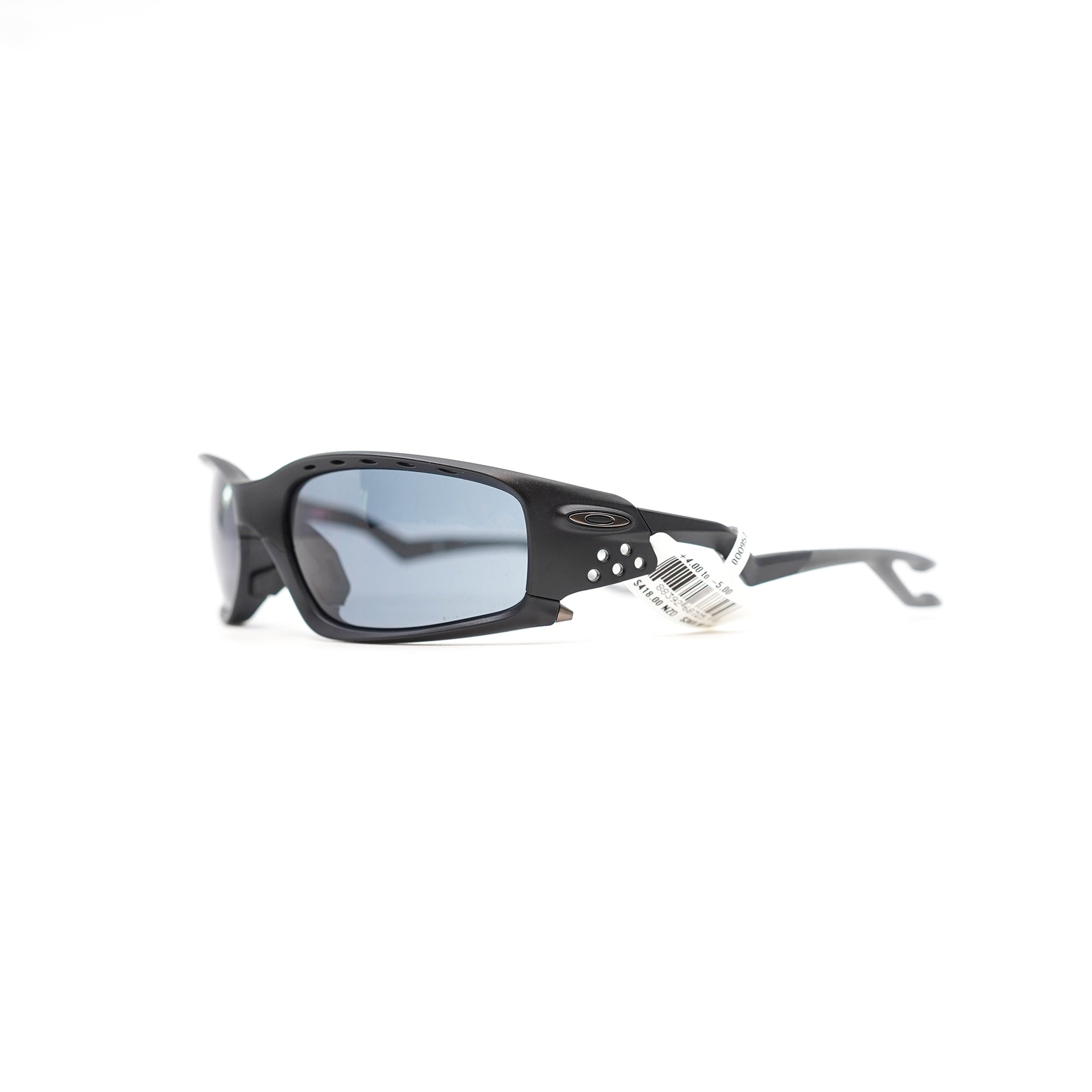 oakley-plantaris-sq-matte-black-prizm-grey-lens