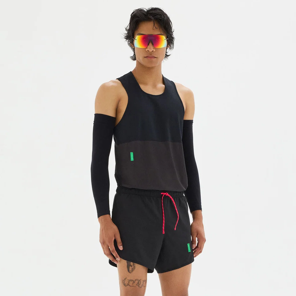 District Vision Paneled Training Singlet - Black – CCACHE RUNNING