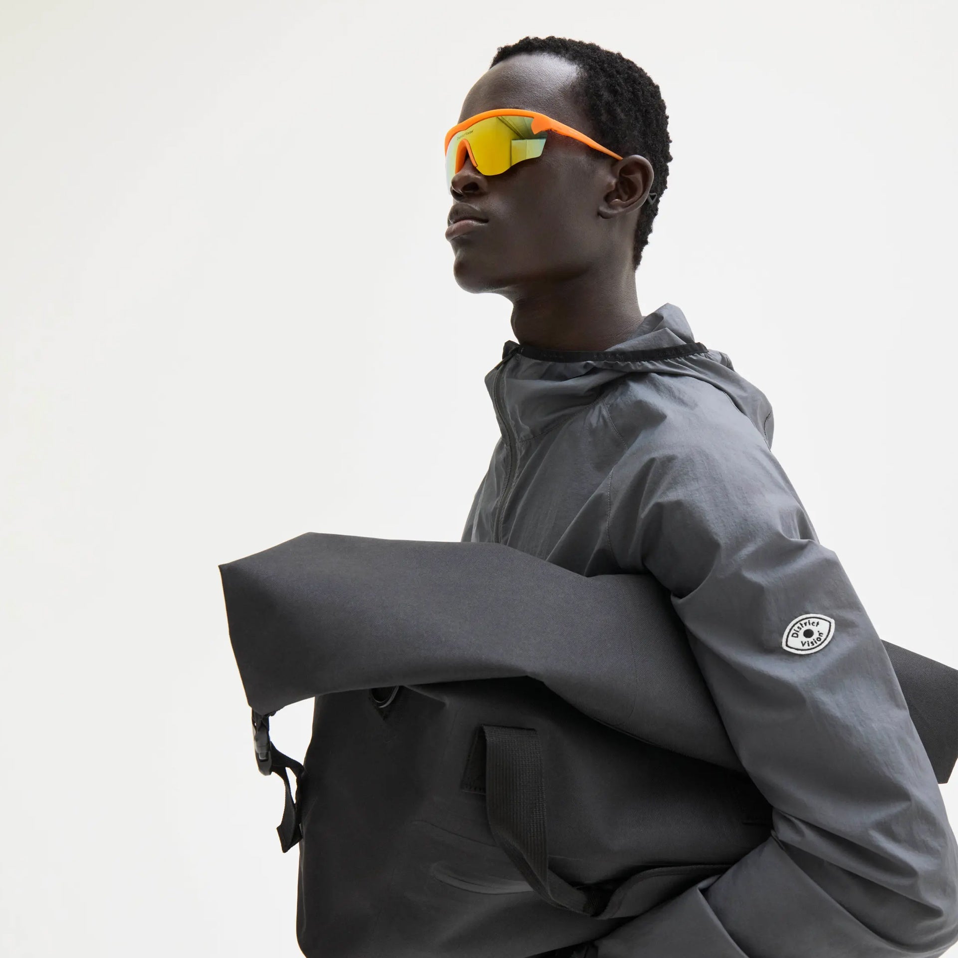 District Vision Ultralight DWR Wind Jacket - Charcoal – CCACHE RUNNING District Vision Ultralight DWR Wind Jacket - Charcoal – CCACHE RUNNING