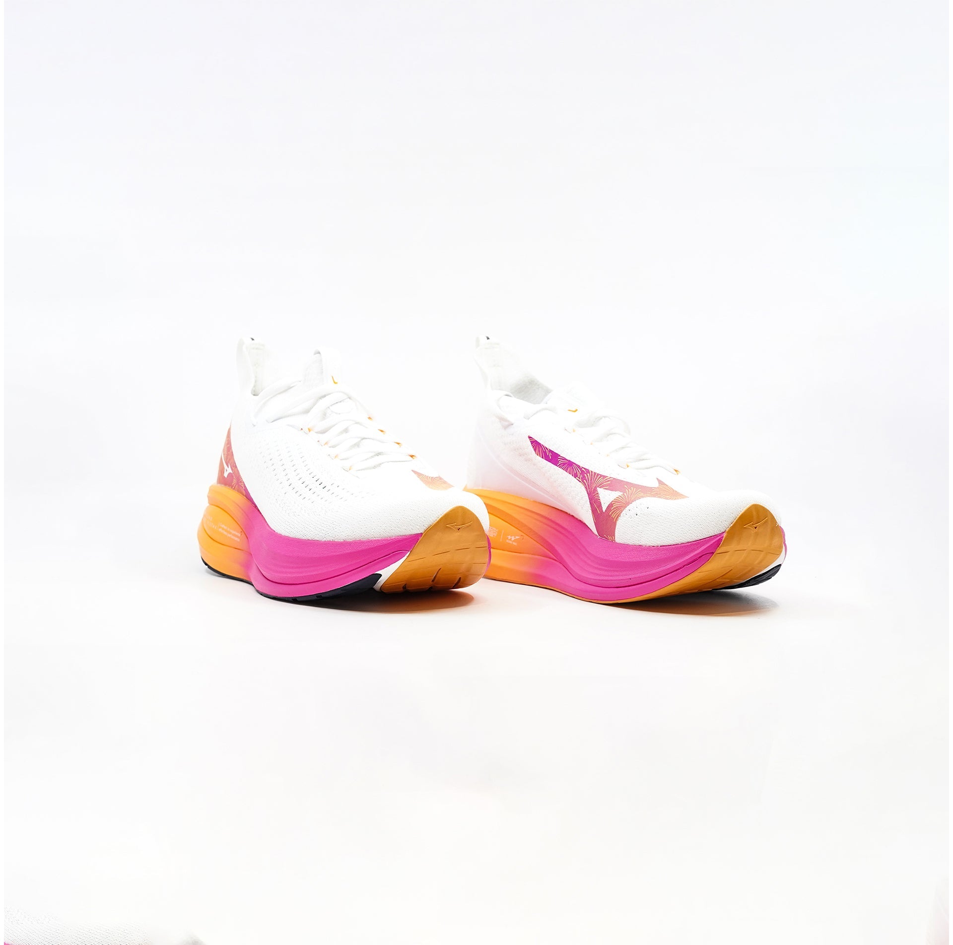 Mizuno Neo Vista 2 - White/White/Pink Tetra (Unisex) – CCACHE RUNNING