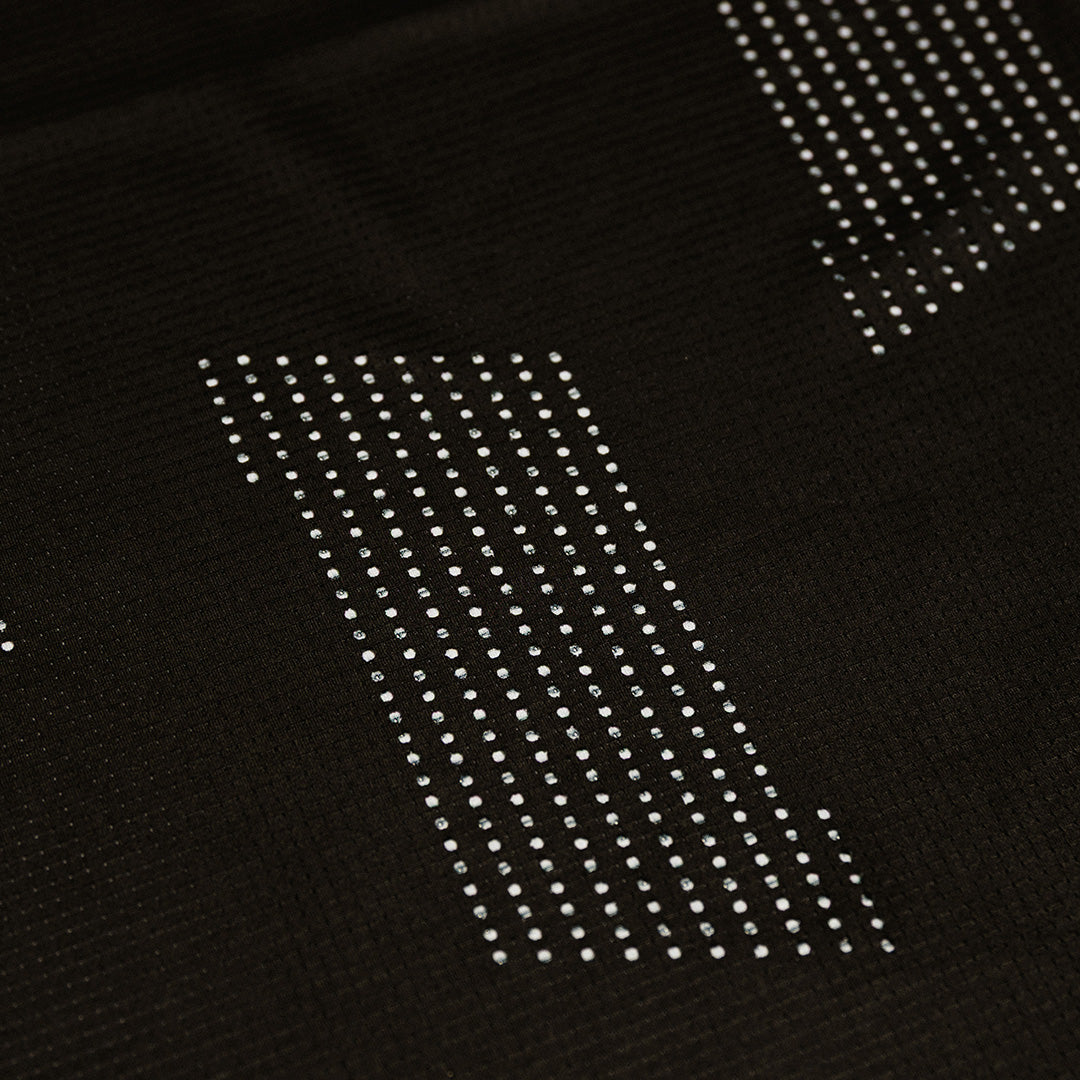 never-shadow-singlet-black