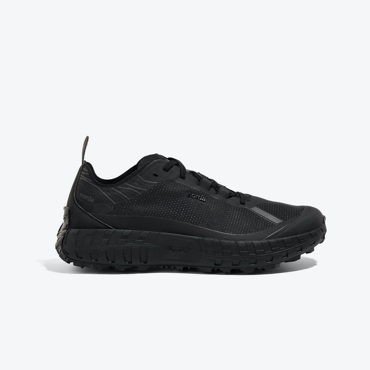 norda-001-g-graphene-trail-running-shoe-stealth-black-side