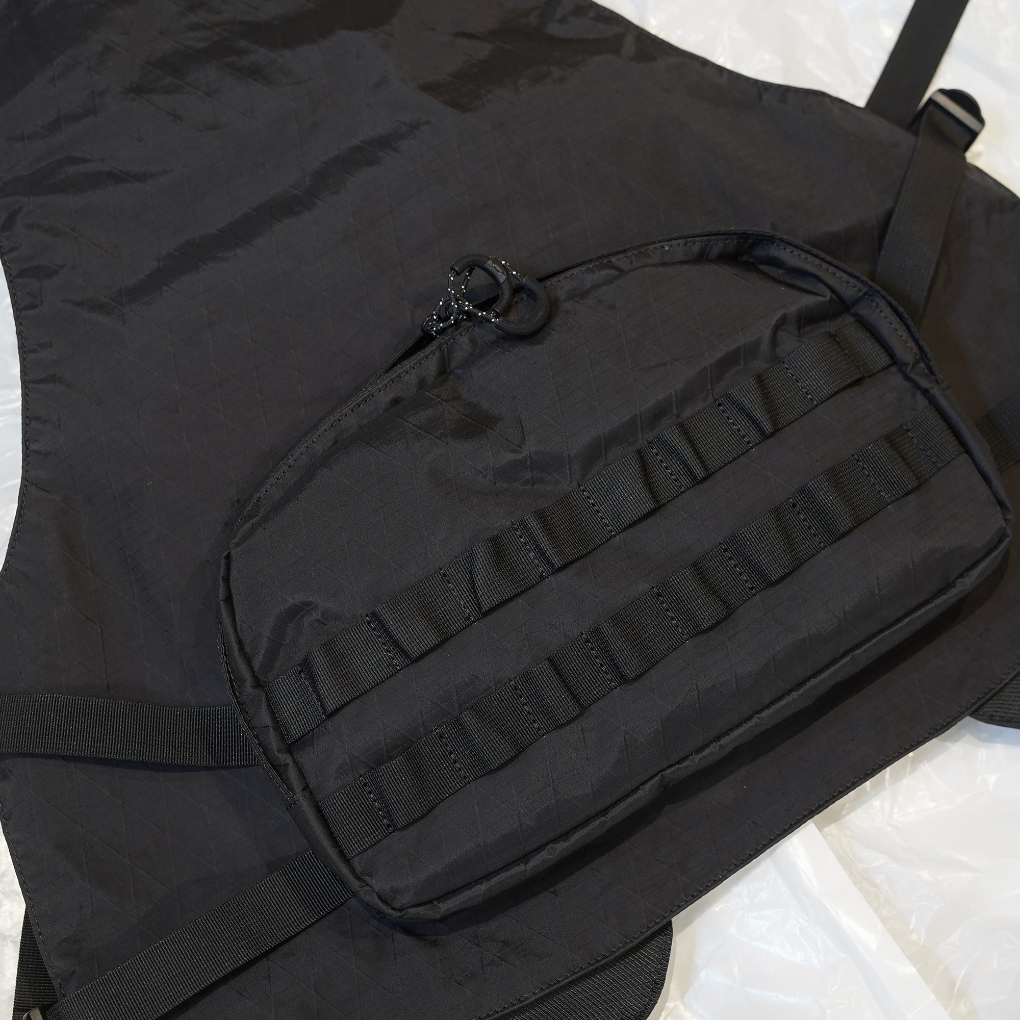 Oakley FGL AP Vest 5.0 - Phantom – CCACHE RUNNING