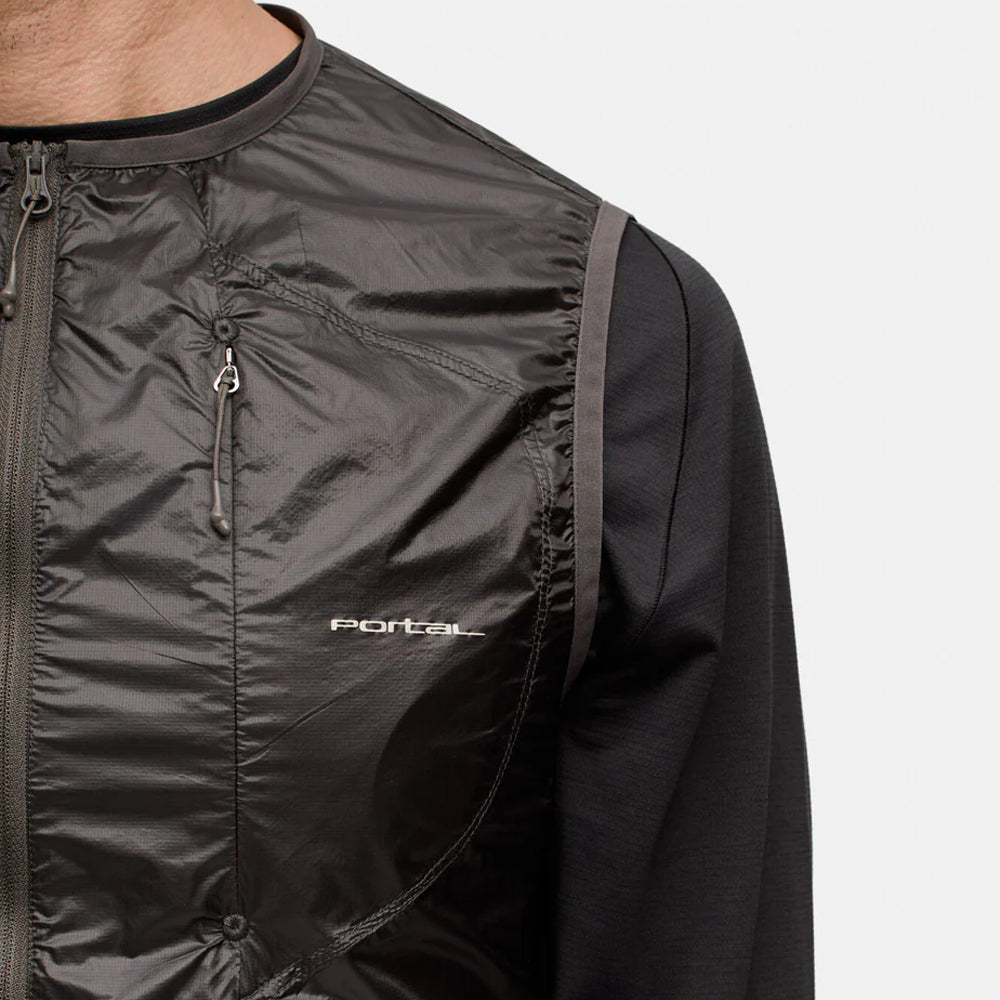 portal-code-wind-vest-beluga