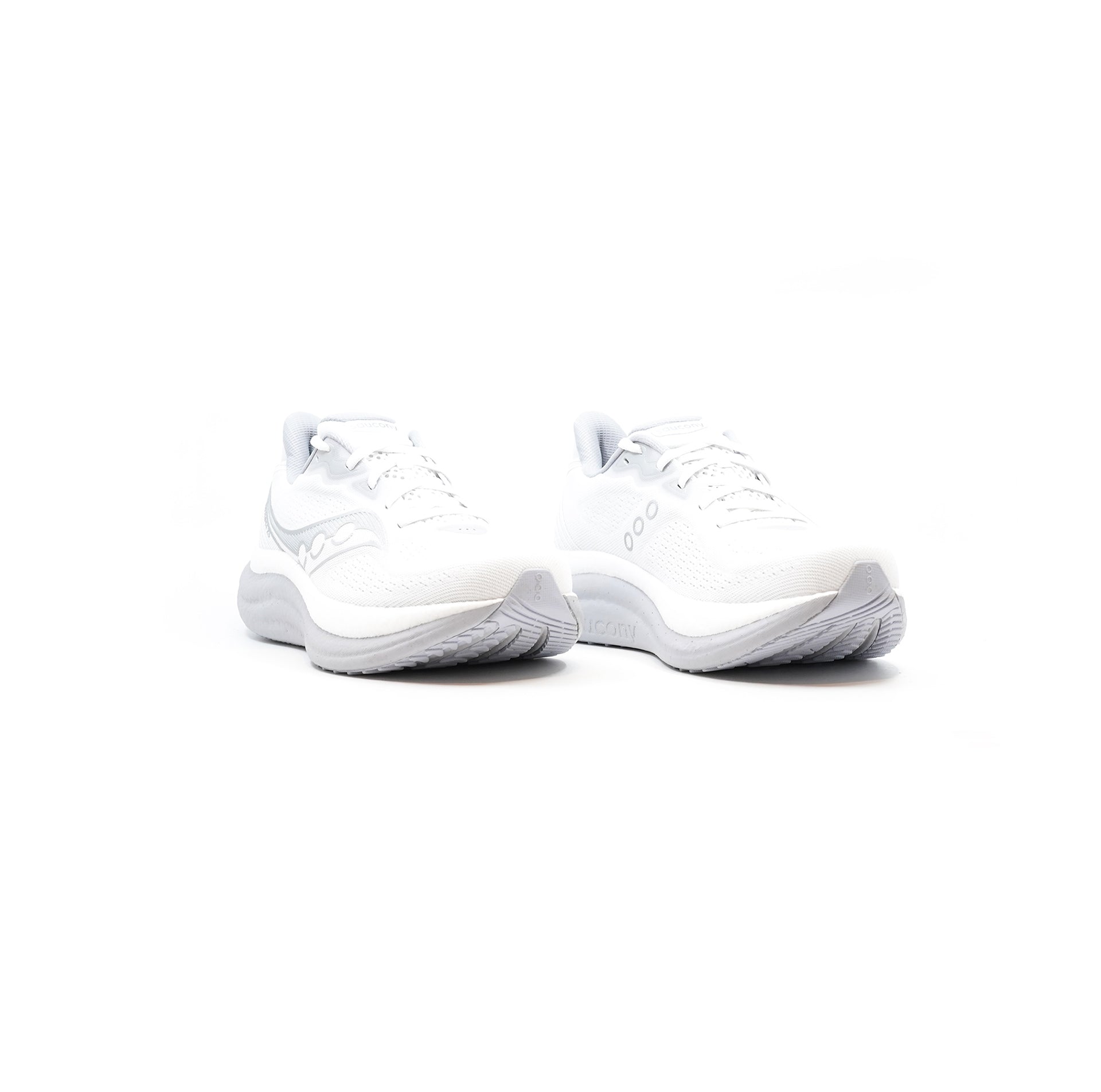 Saucony Triumph 23 - White/Cloud – CCACHE RUNNING
