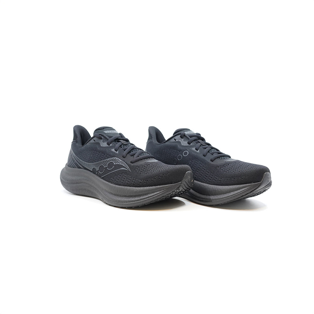 Saucony Triumph 23 - Triple Black – CCACHE RUNNING